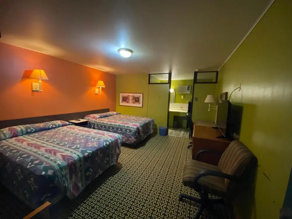 Lincoln Motel 9